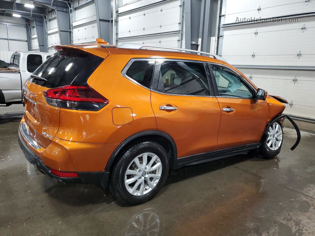 2018 Nissan Rogue S Оранжевый vin: 5N1AT2MV7JC795007