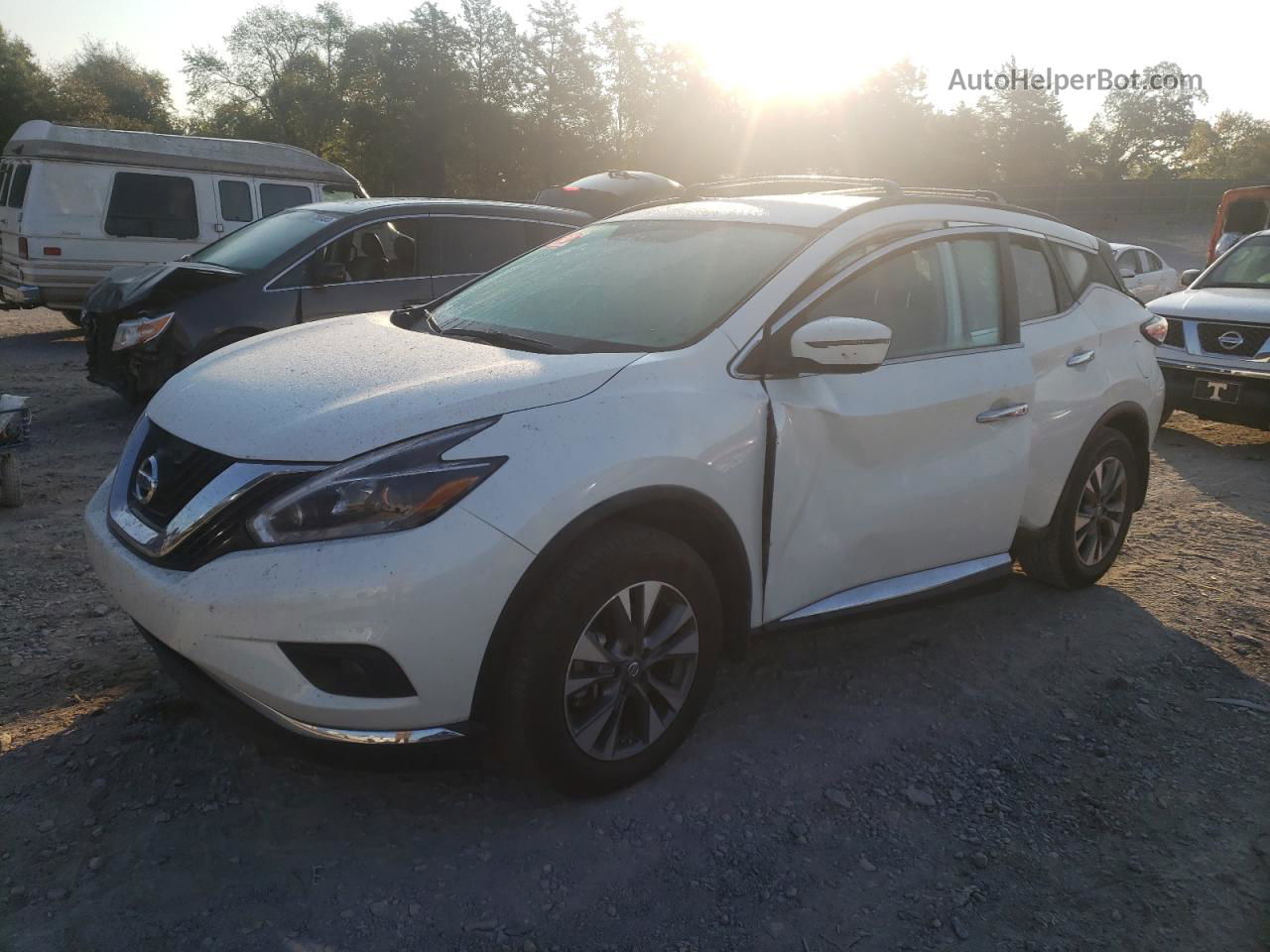 2018 Nissan Murano S White vin: 5N1AZ2MG3JN131078