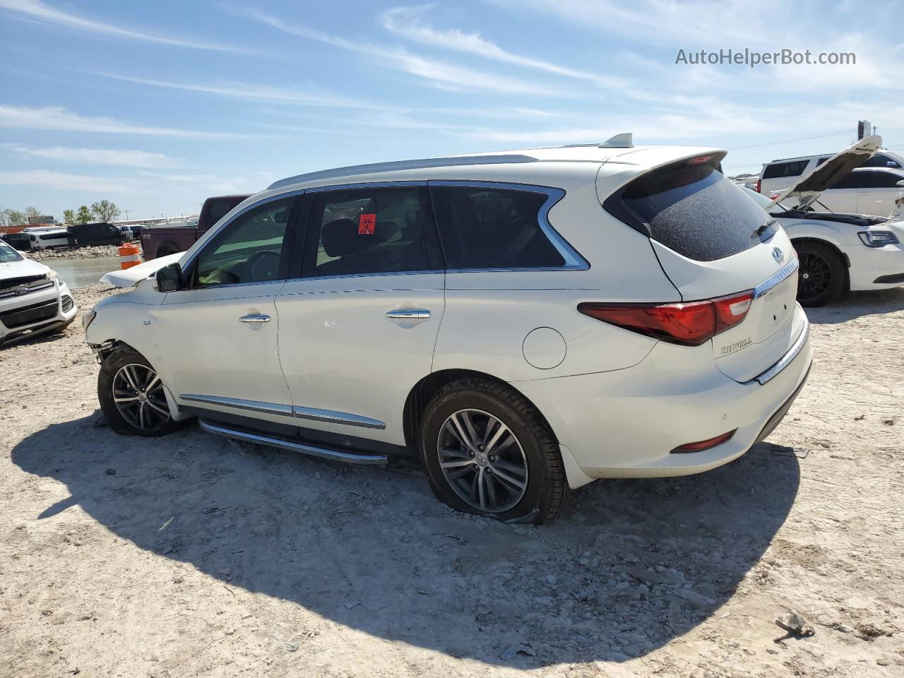 2017 Infiniti Qx60  White vin: 5N1DL0MN2HC527302