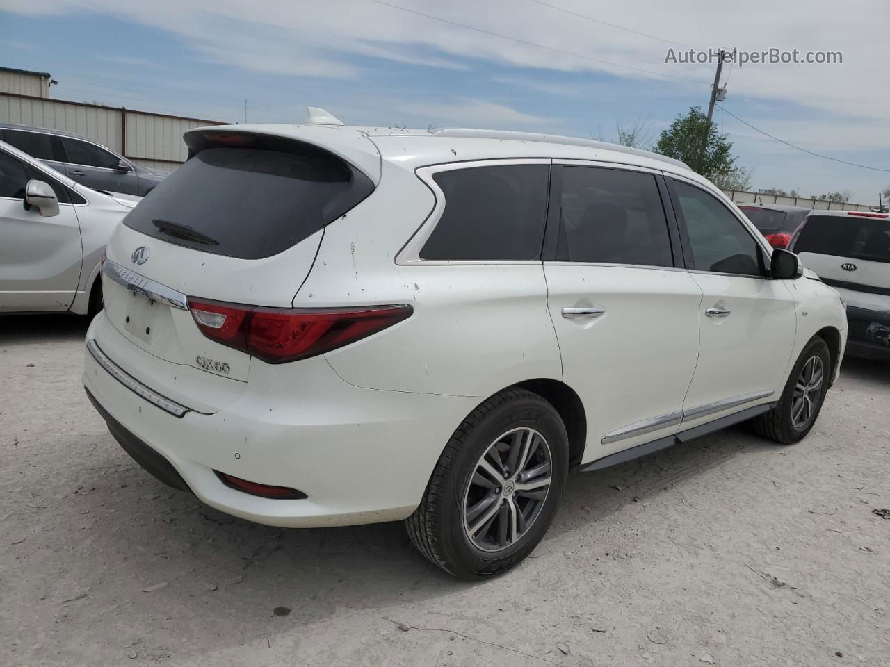 2017 Infiniti Qx60  White vin: 5N1DL0MN8HC520015