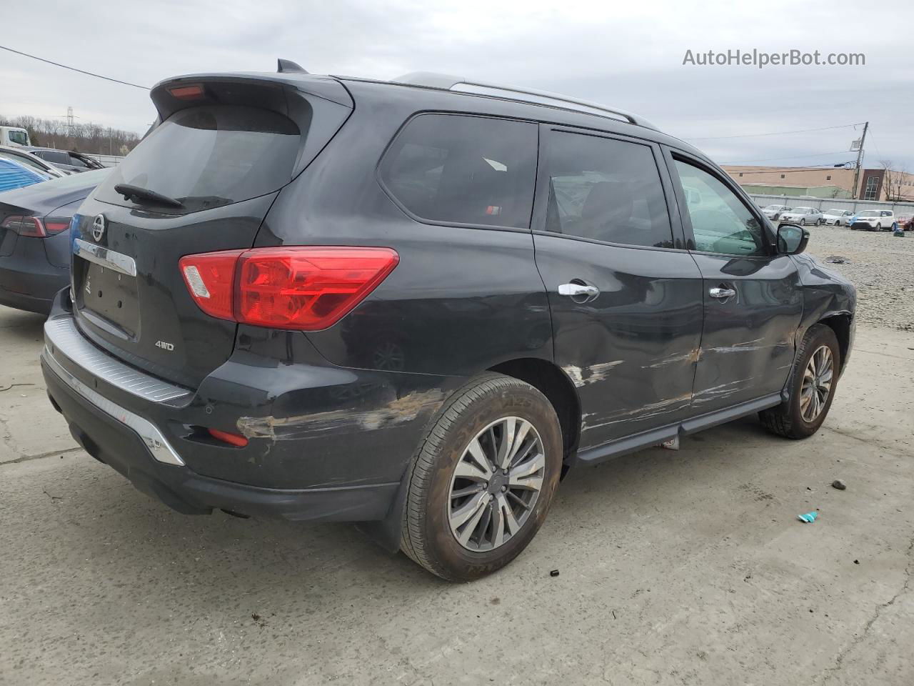 2020 Nissan Pathfinder S Черный vin: 5N1DR2AM2LC636616