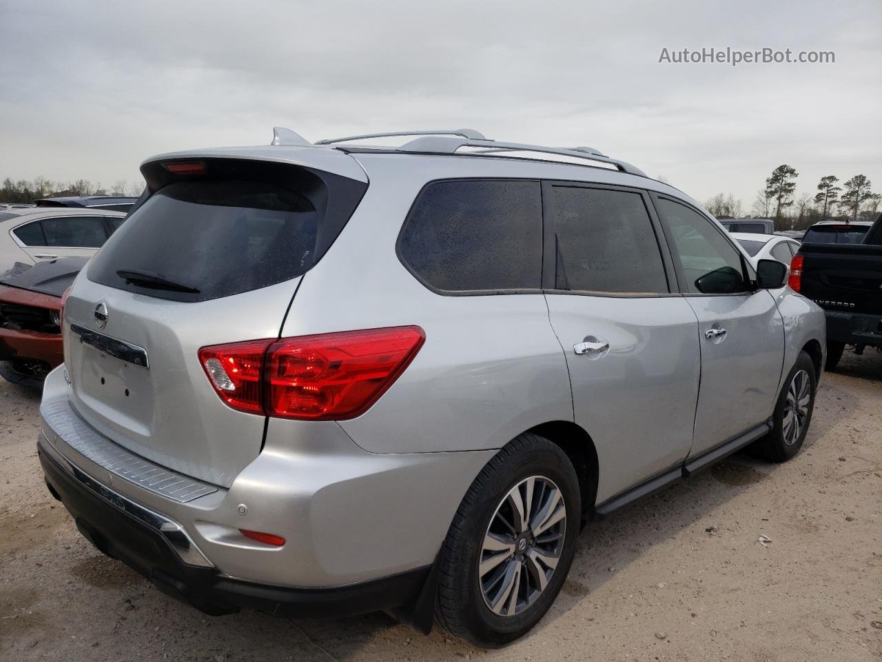 2020 Nissan Pathfinder S Silver vin: 5N1DR2AN2LC619890