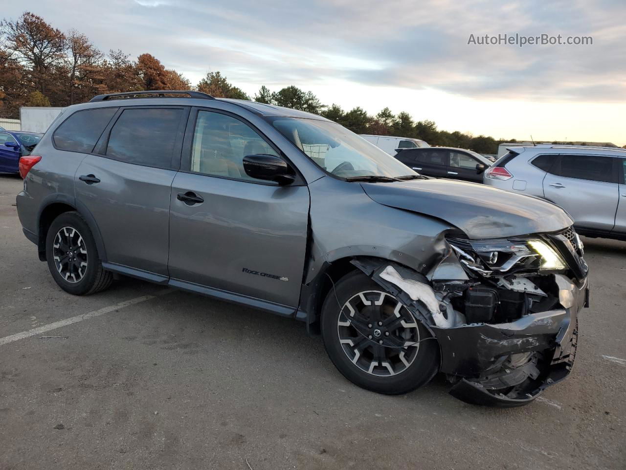 2020 Nissan Pathfinder Sv Серый vin: 5N1DR2BM0LC628951