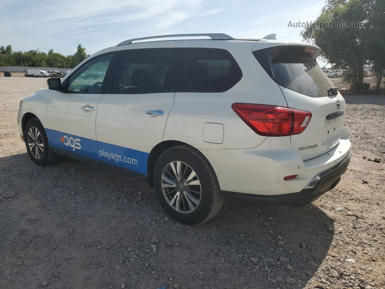 2020 Nissan Pathfinder Sv White vin: 5N1DR2BN8LC647062