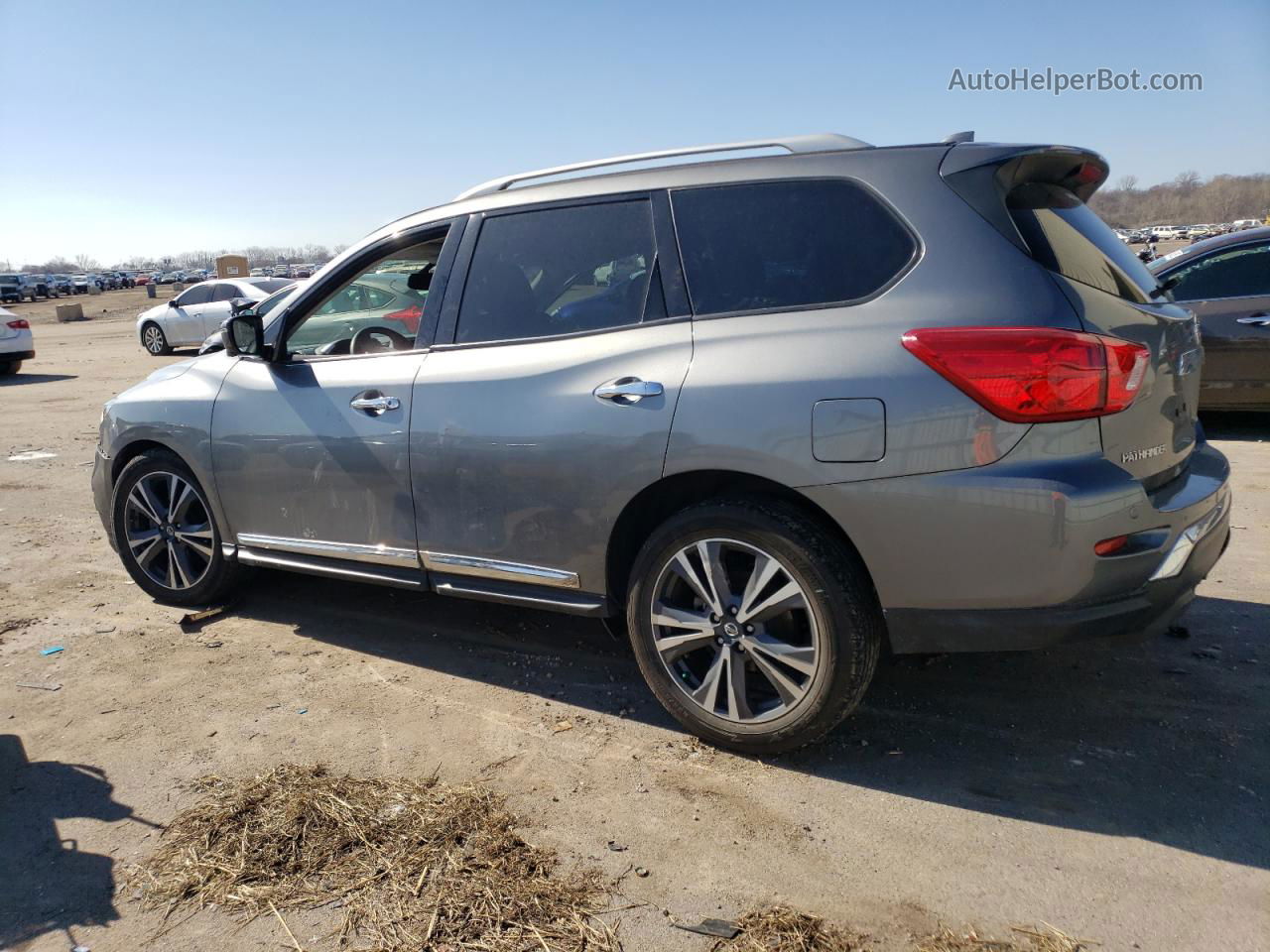 2020 Nissan Pathfinder Platinum Silver vin: 5N1DR2DN2LC591360