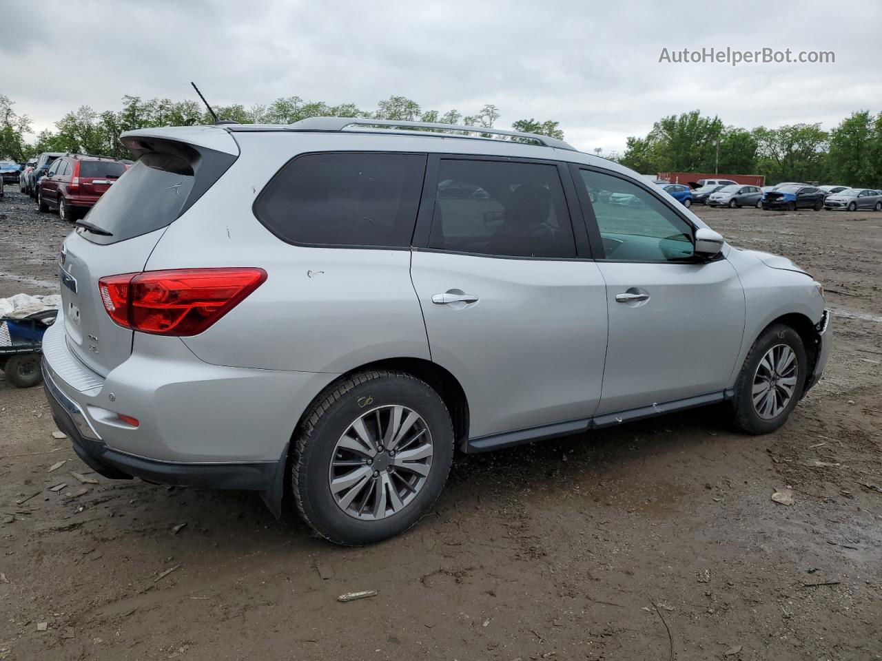 2017 Nissan Pathfinder S Silver vin: 5N1DR2MM0HC600104