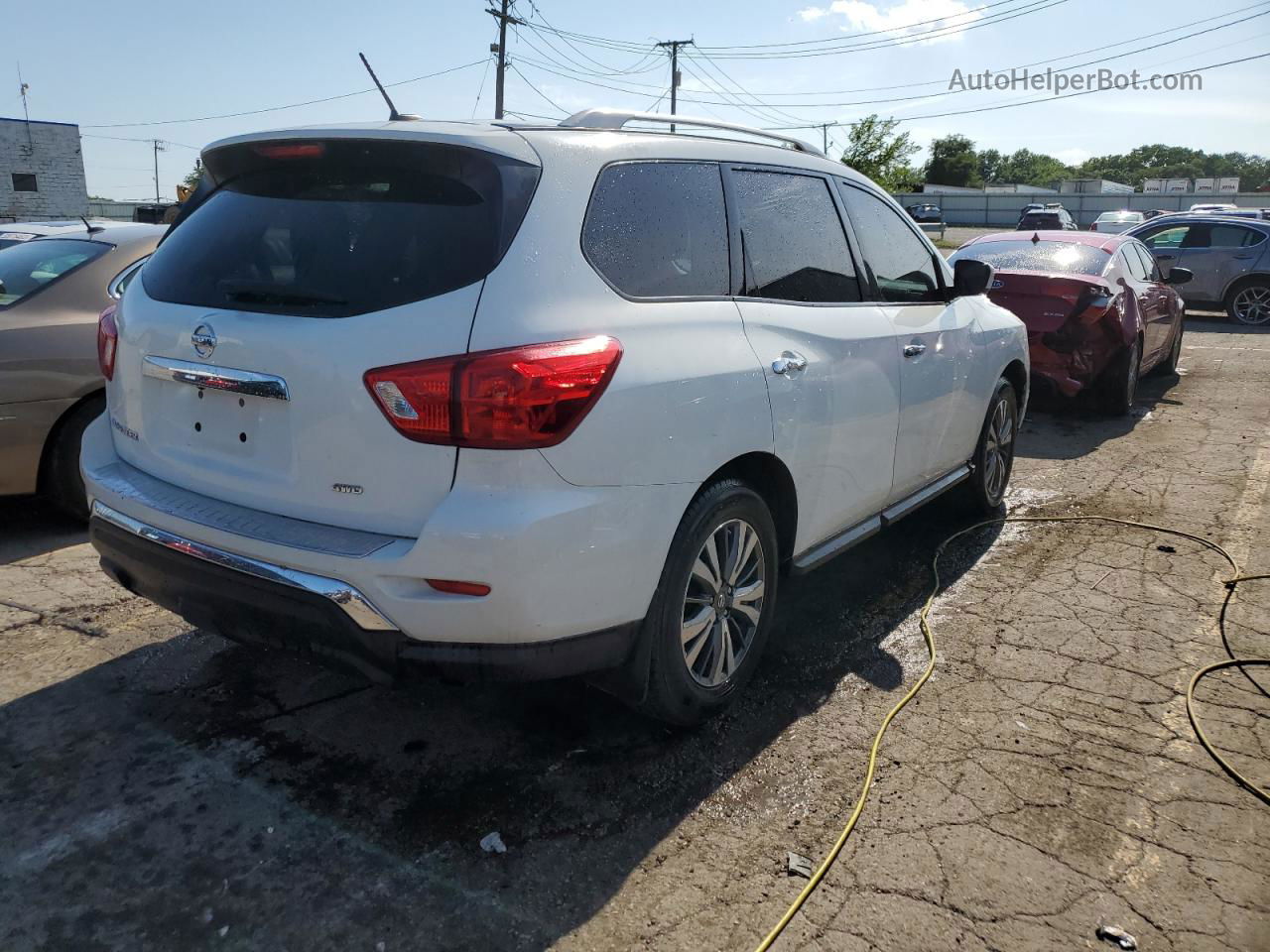 2017 Nissan Pathfinder S White vin: 5N1DR2MM0HC623608