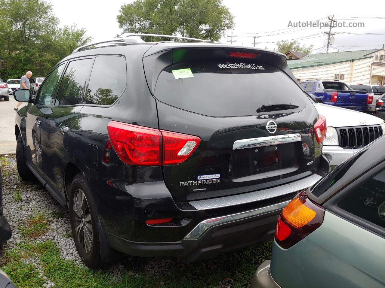 2017 Nissan Pathfinder S Black vin: 5N1DR2MM1HC683509