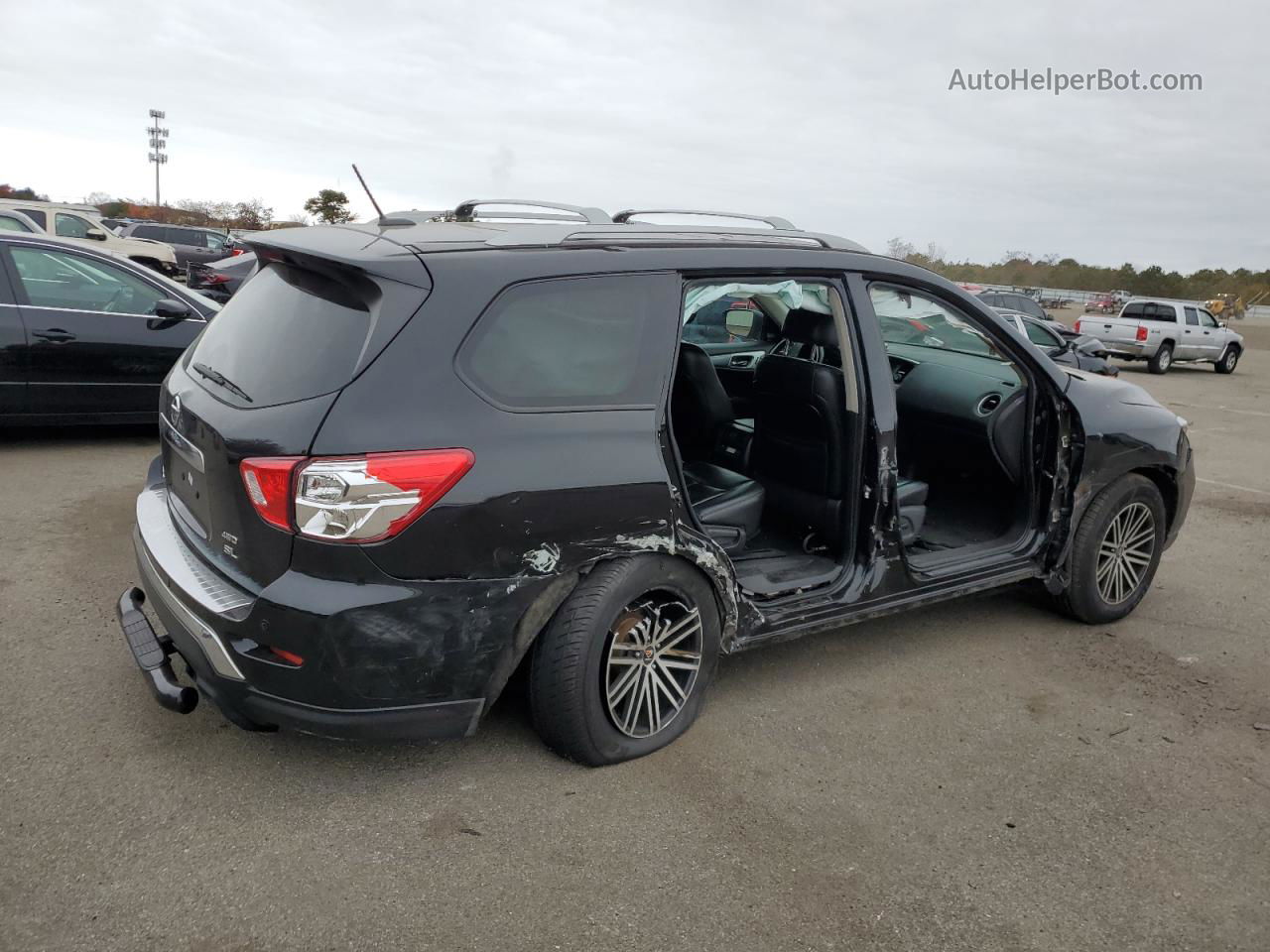 2017 Nissan Pathfinder S Черный vin: 5N1DR2MM2HC618913