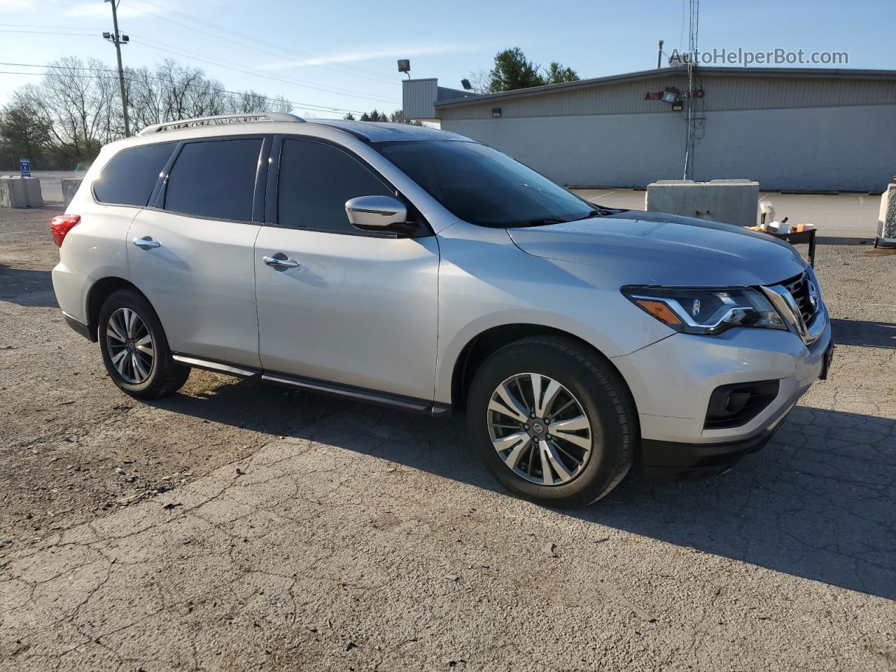 2017 Nissan Pathfinder S Silver vin: 5N1DR2MM3HC635459