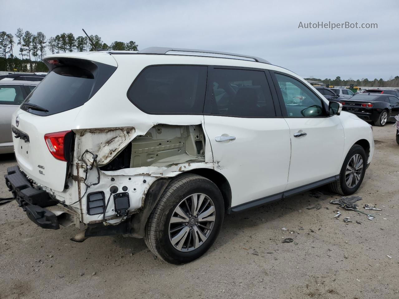 2017 Nissan Pathfinder S White vin: 5N1DR2MM5HC627878