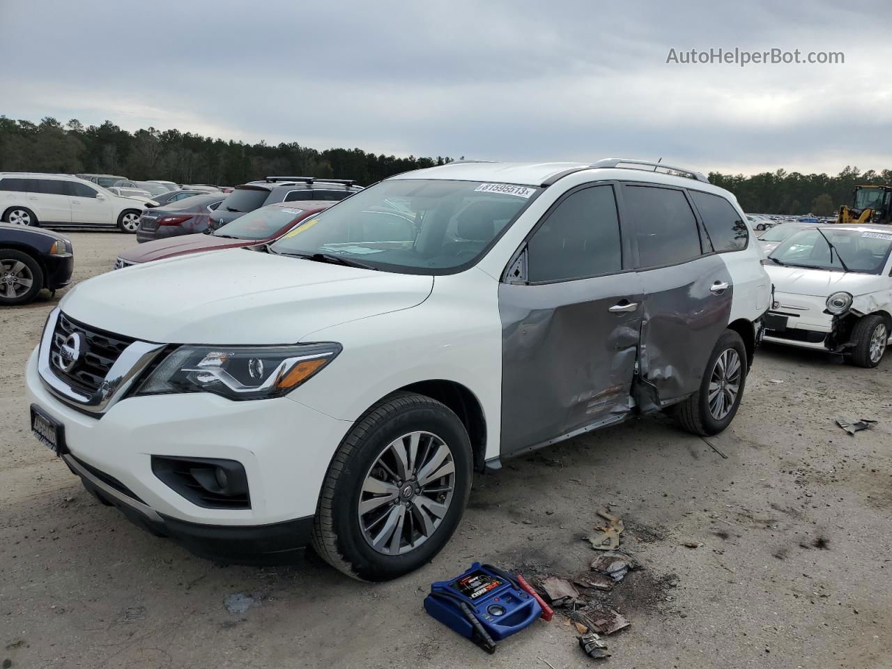 2017 Nissan Pathfinder S Белый vin: 5N1DR2MM5HC627878