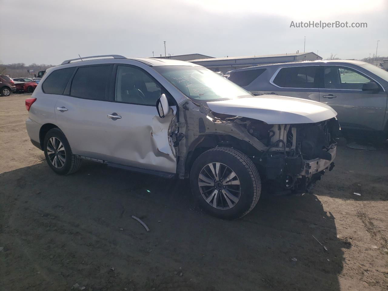 2017 Nissan Pathfinder S Silver vin: 5N1DR2MM6HC694585