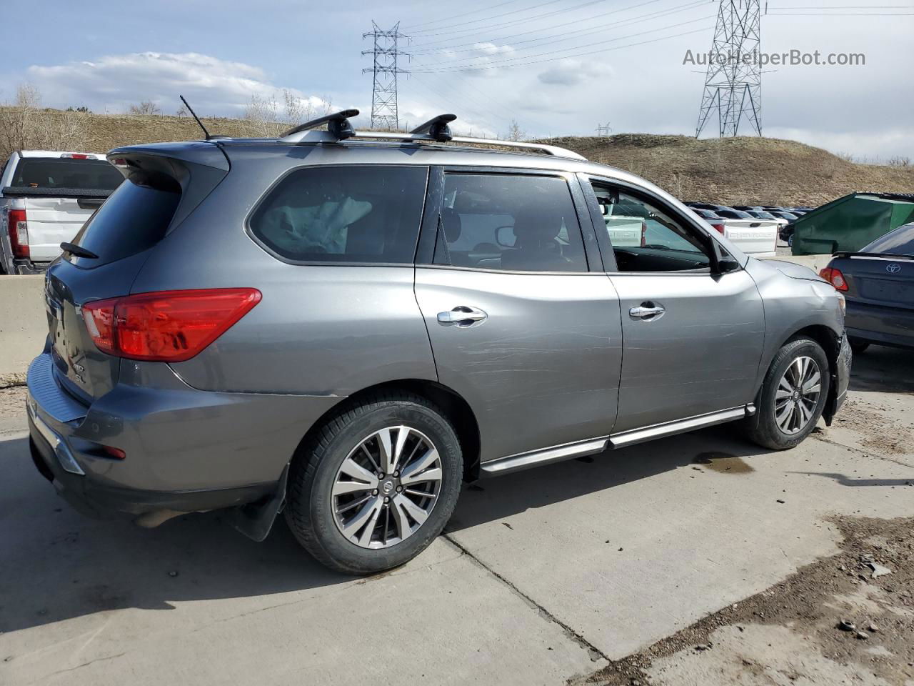 2017 Nissan Pathfinder S Серый vin: 5N1DR2MM7HC601475