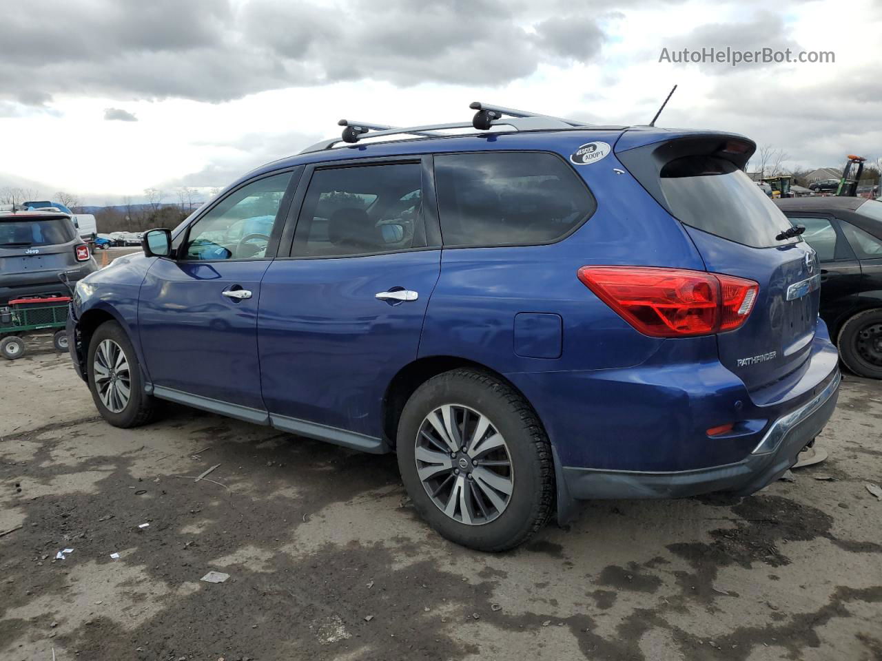 2017 Nissan Pathfinder S Blue vin: 5N1DR2MM7HC619006