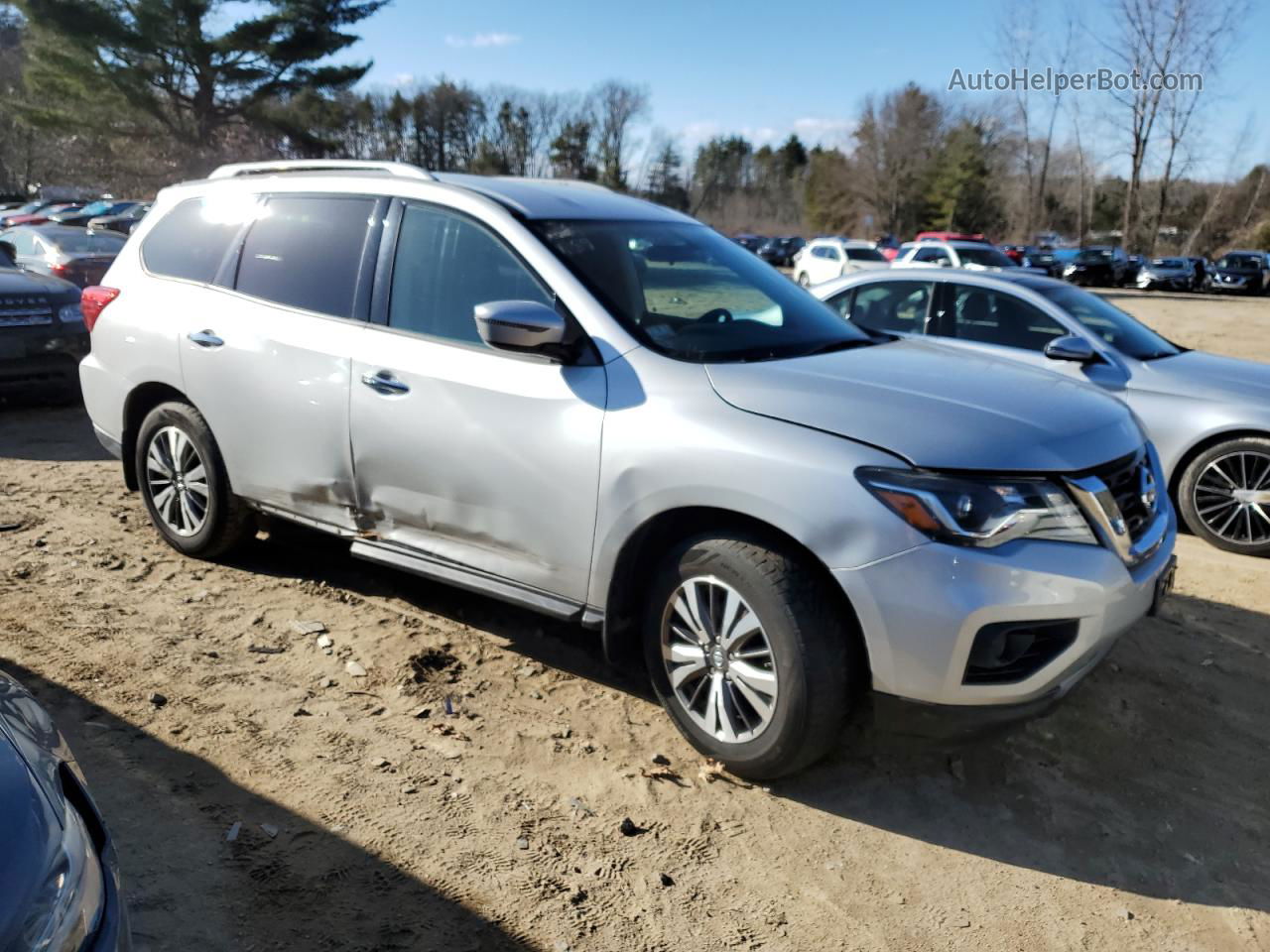 2017 Nissan Pathfinder S Silver vin: 5N1DR2MM8HC686651