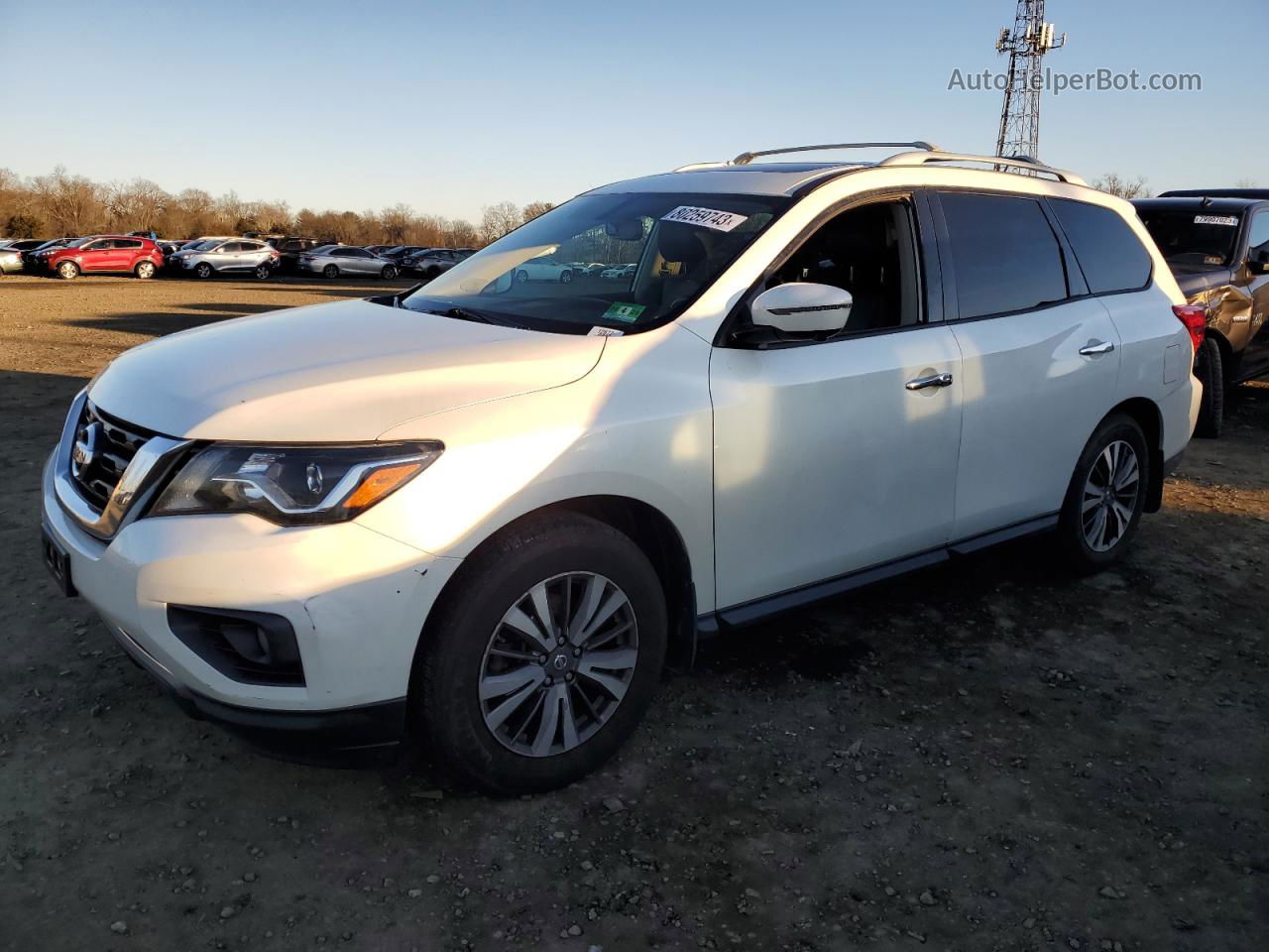 2017 Nissan Pathfinder S White vin: 5N1DR2MM9HC677098