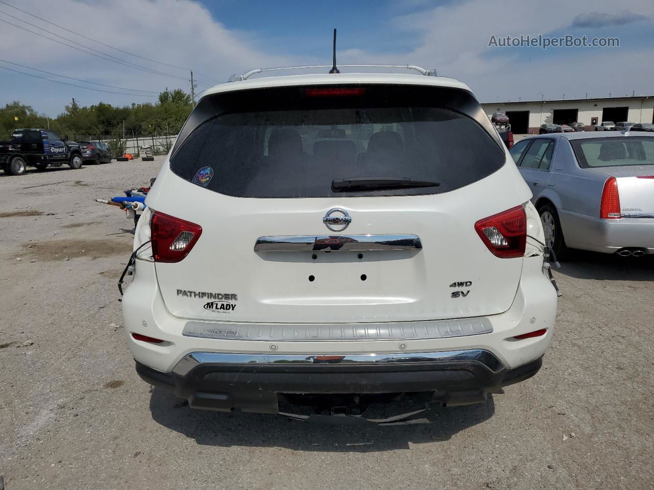 2017 Nissan Pathfinder S White vin: 5N1DR2MMXHC608498