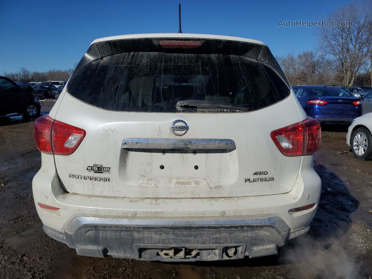 2017 Nissan Pathfinder S White vin: 5N1DR2MMXHC624412