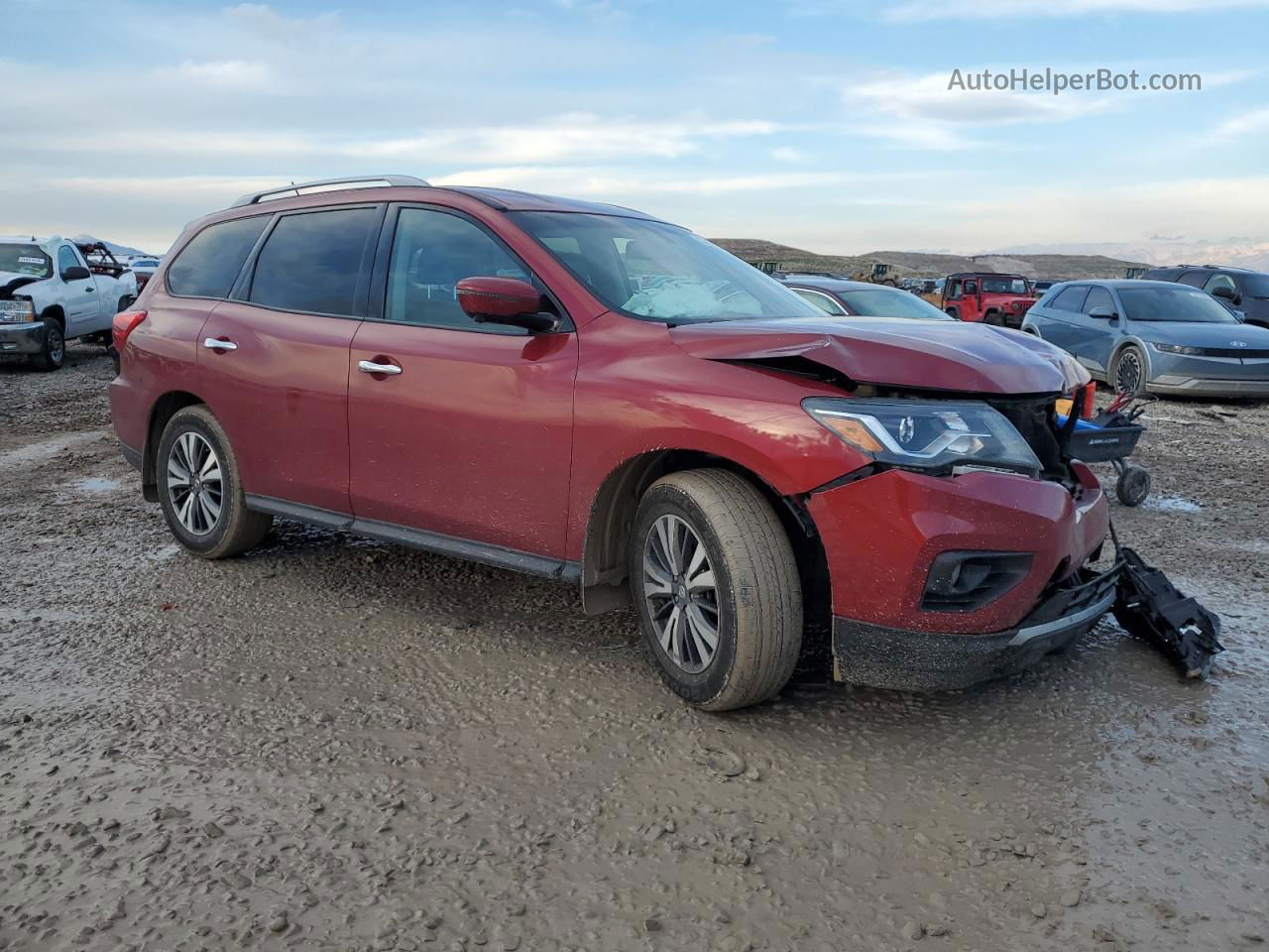 2017 Nissan Pathfinder S Red vin: 5N1DR2MMXHC653960