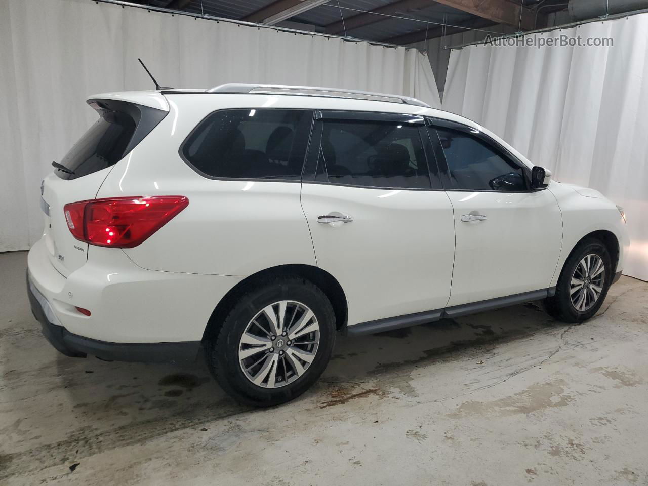 2017 Nissan Pathfinder S White vin: 5N1DR2MN2HC623599