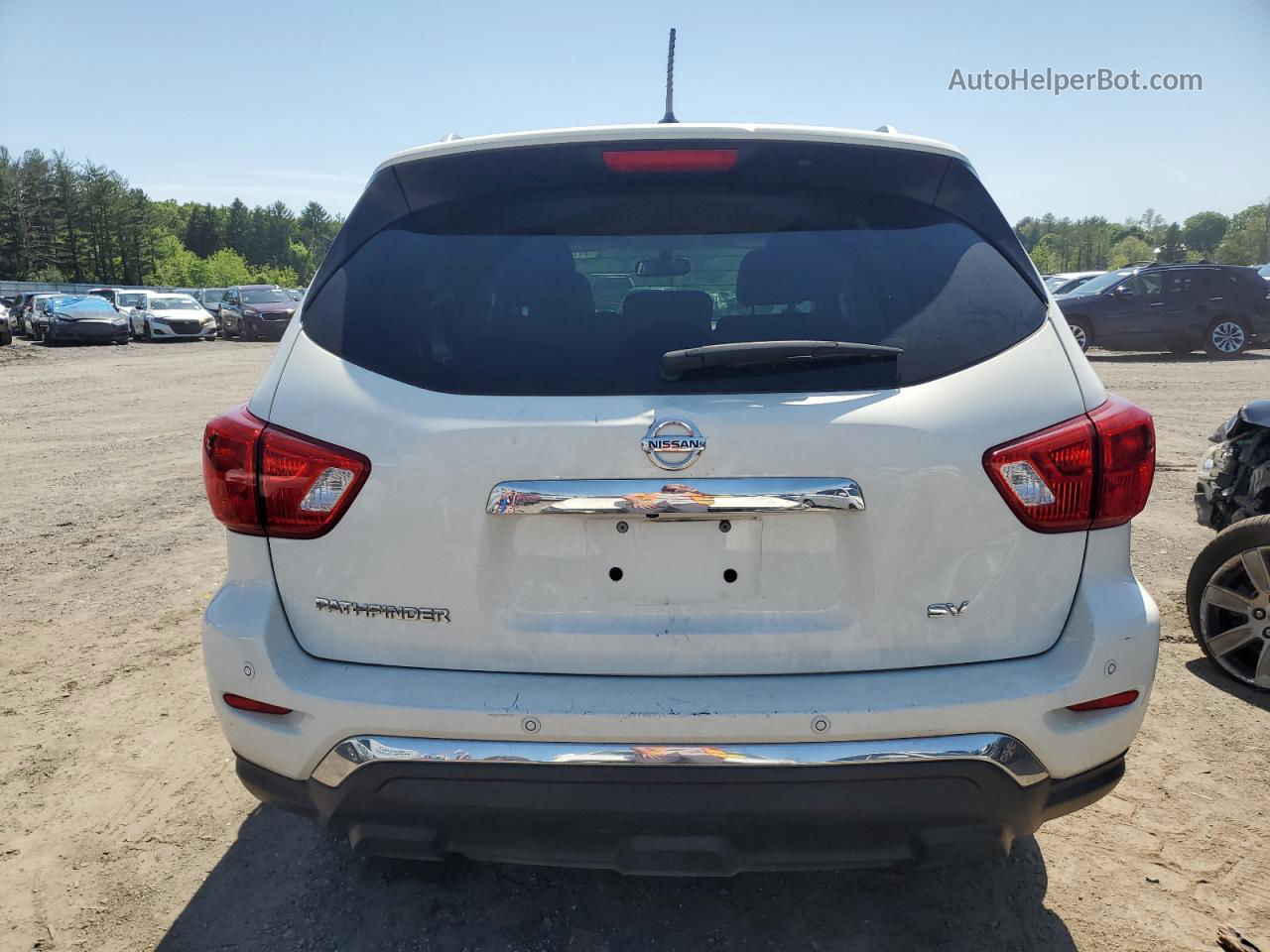 2017 Nissan Pathfinder S White vin: 5N1DR2MN2HC654903