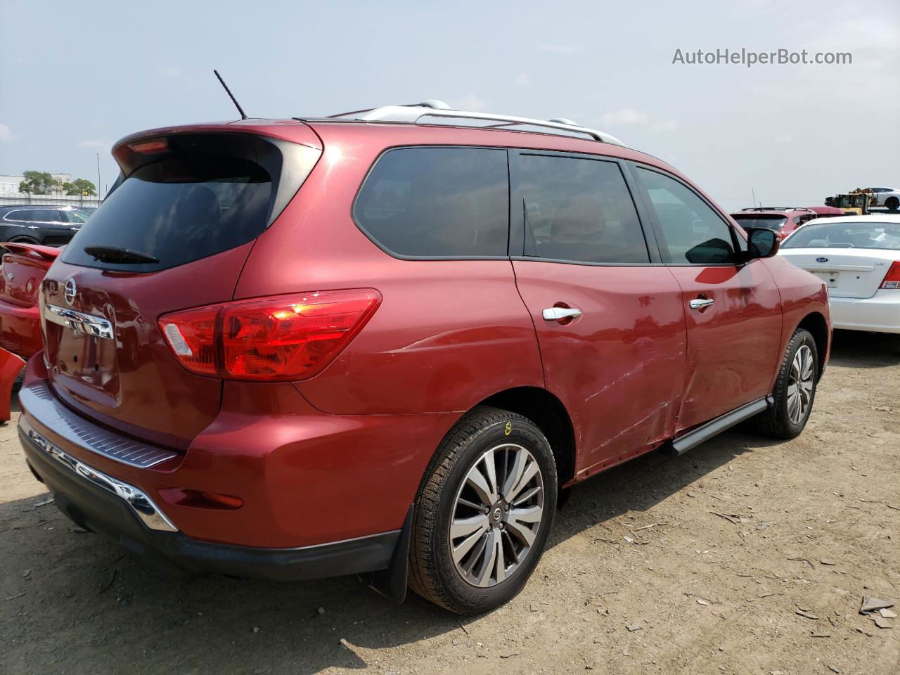 2017 Nissan Pathfinder S Red vin: 5N1DR2MN3HC606617