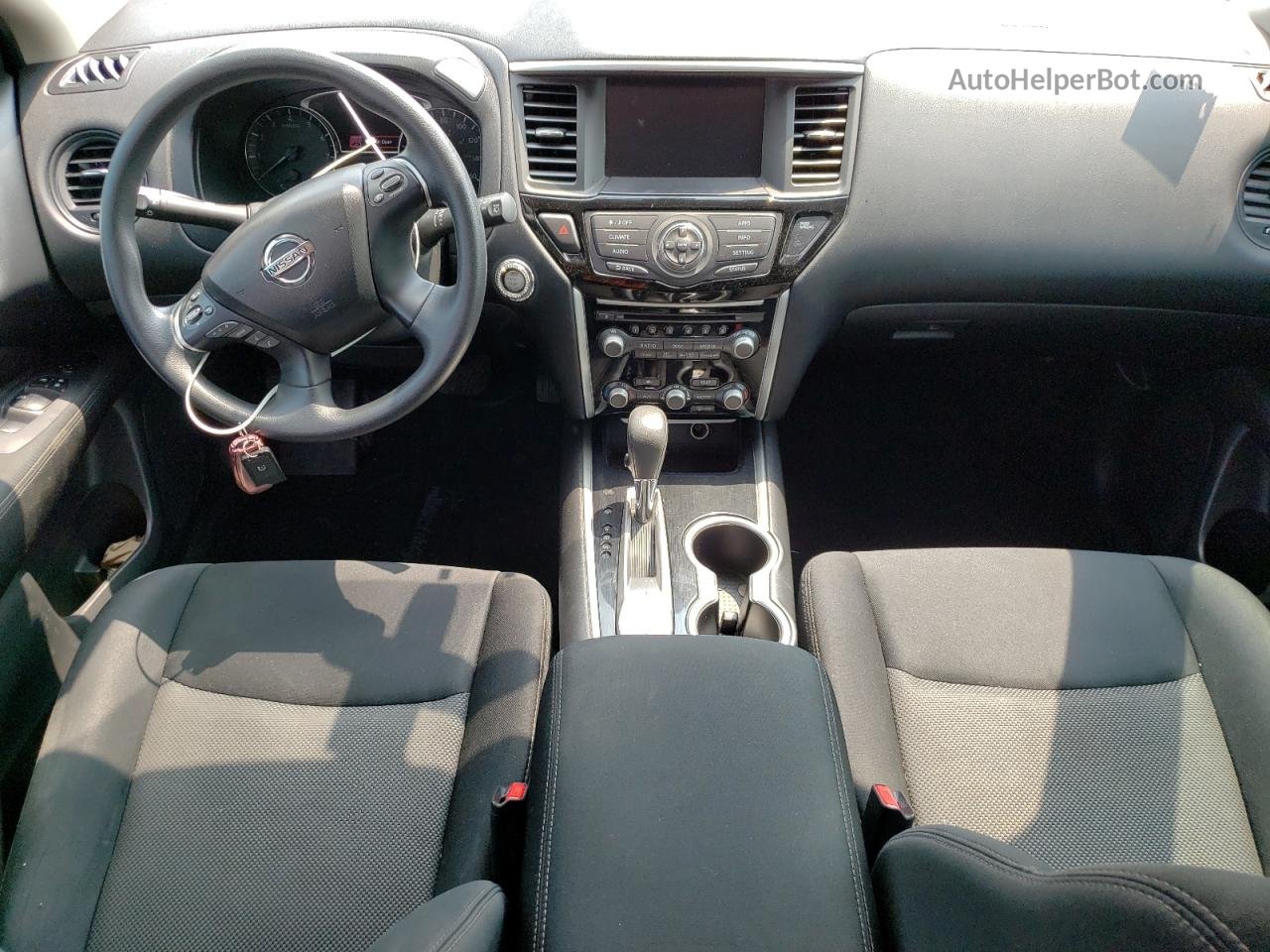 2017 Nissan Pathfinder S Red vin: 5N1DR2MN3HC606617