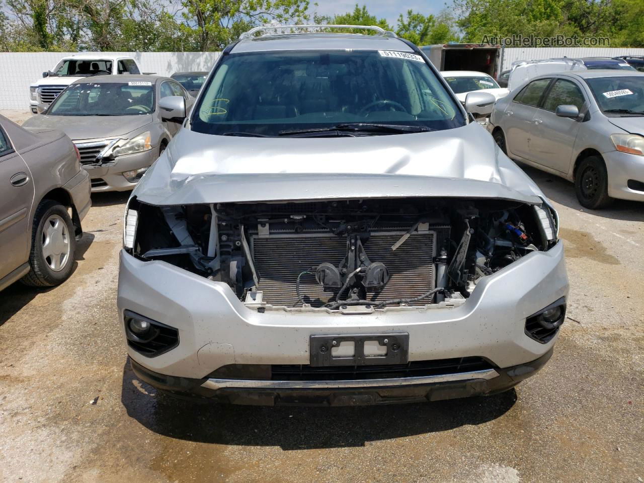 2017 Nissan Pathfinder S Silver vin: 5N1DR2MN4HC610837