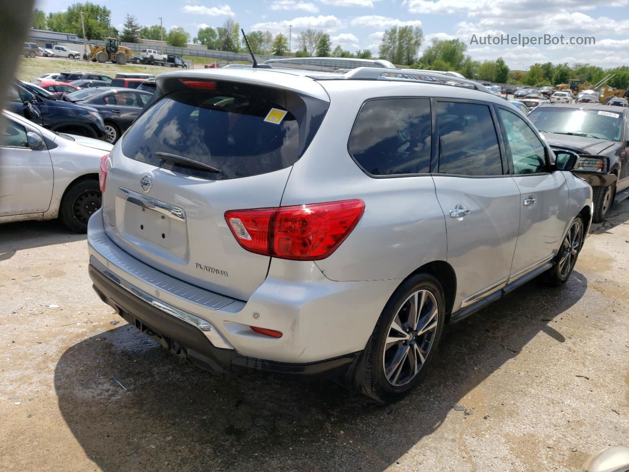 2017 Nissan Pathfinder S Silver vin: 5N1DR2MN4HC610837