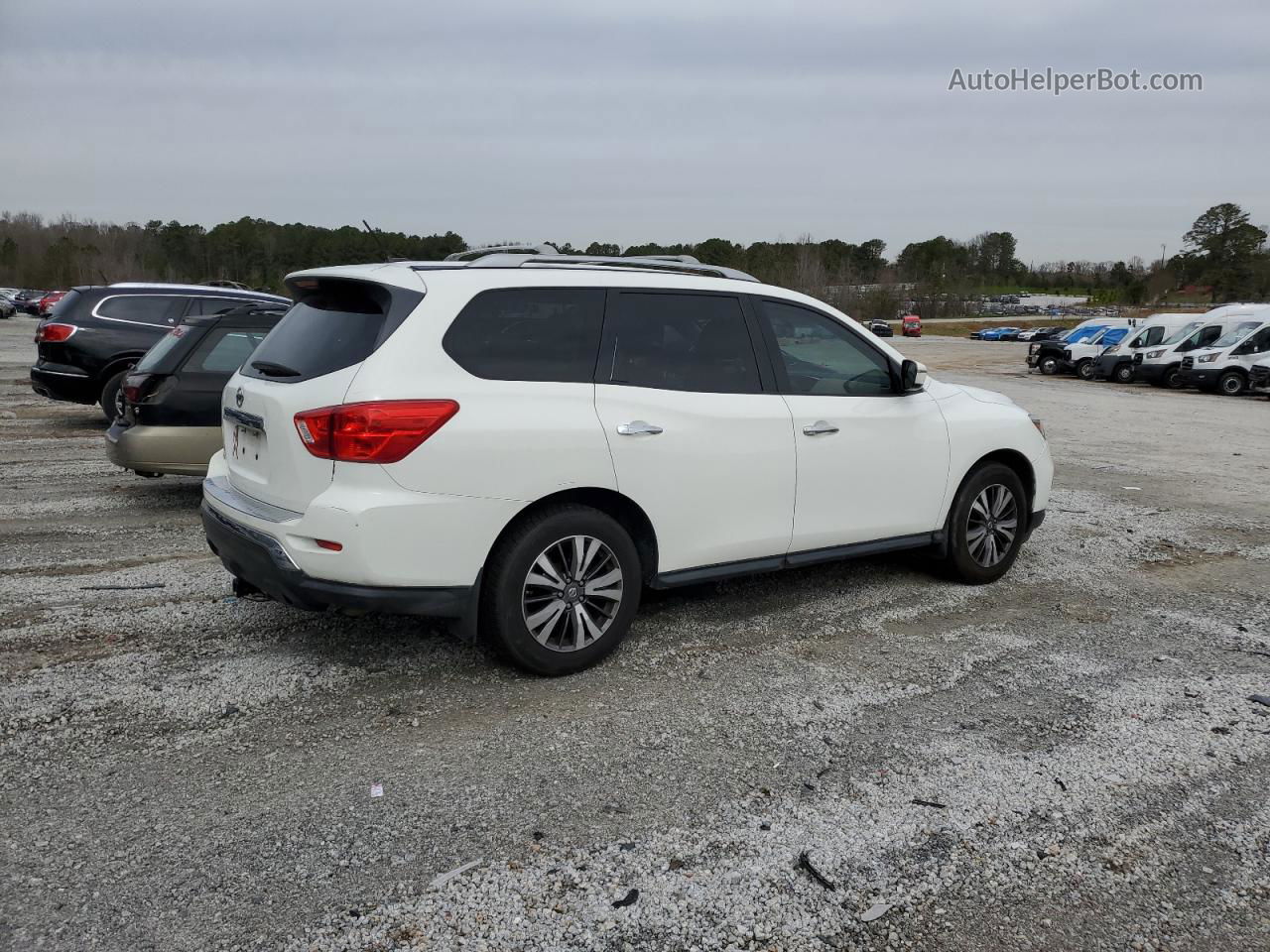 2017 Nissan Pathfinder S White vin: 5N1DR2MN4HC689877