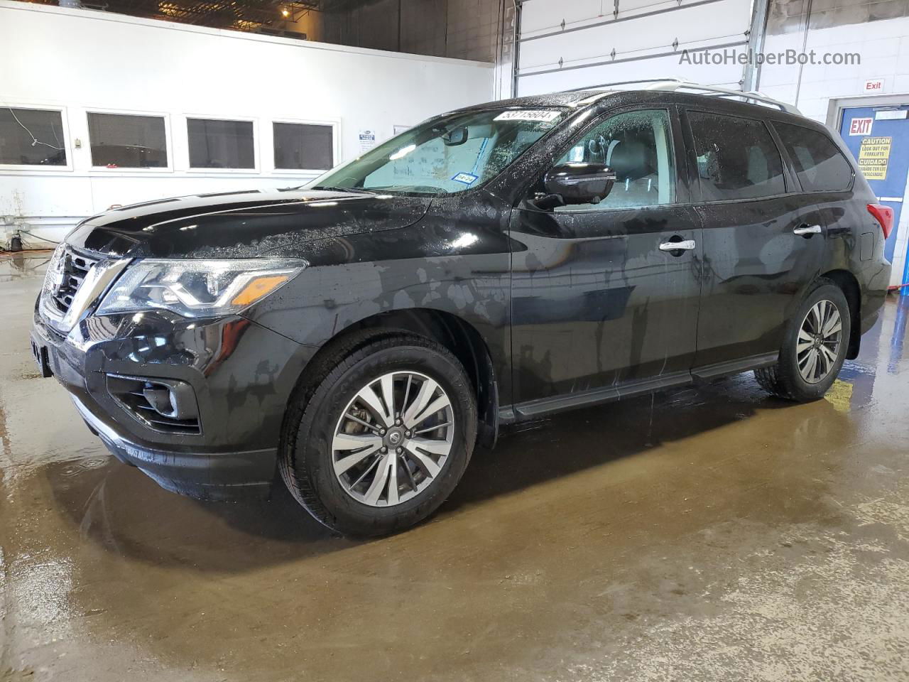 2017 Nissan Pathfinder S Черный vin: 5N1DR2MN5HC618610