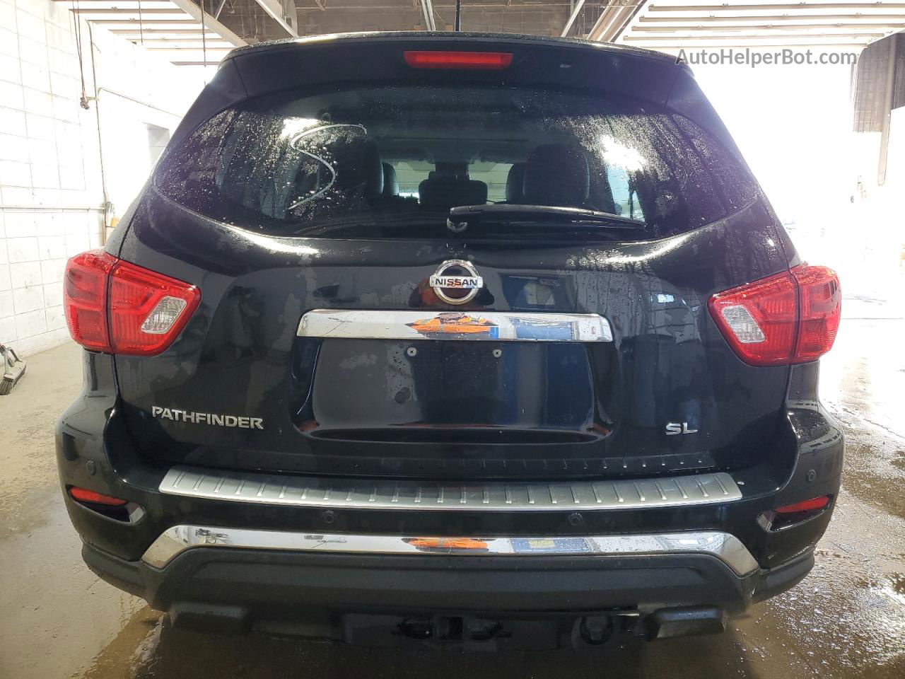 2017 Nissan Pathfinder S Черный vin: 5N1DR2MN5HC618610