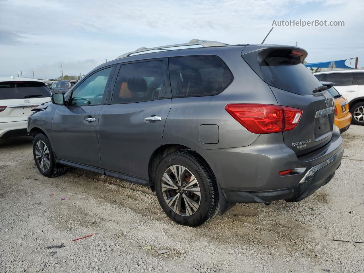 2017 Nissan Pathfinder S Gray vin: 5N1DR2MN6HC910377