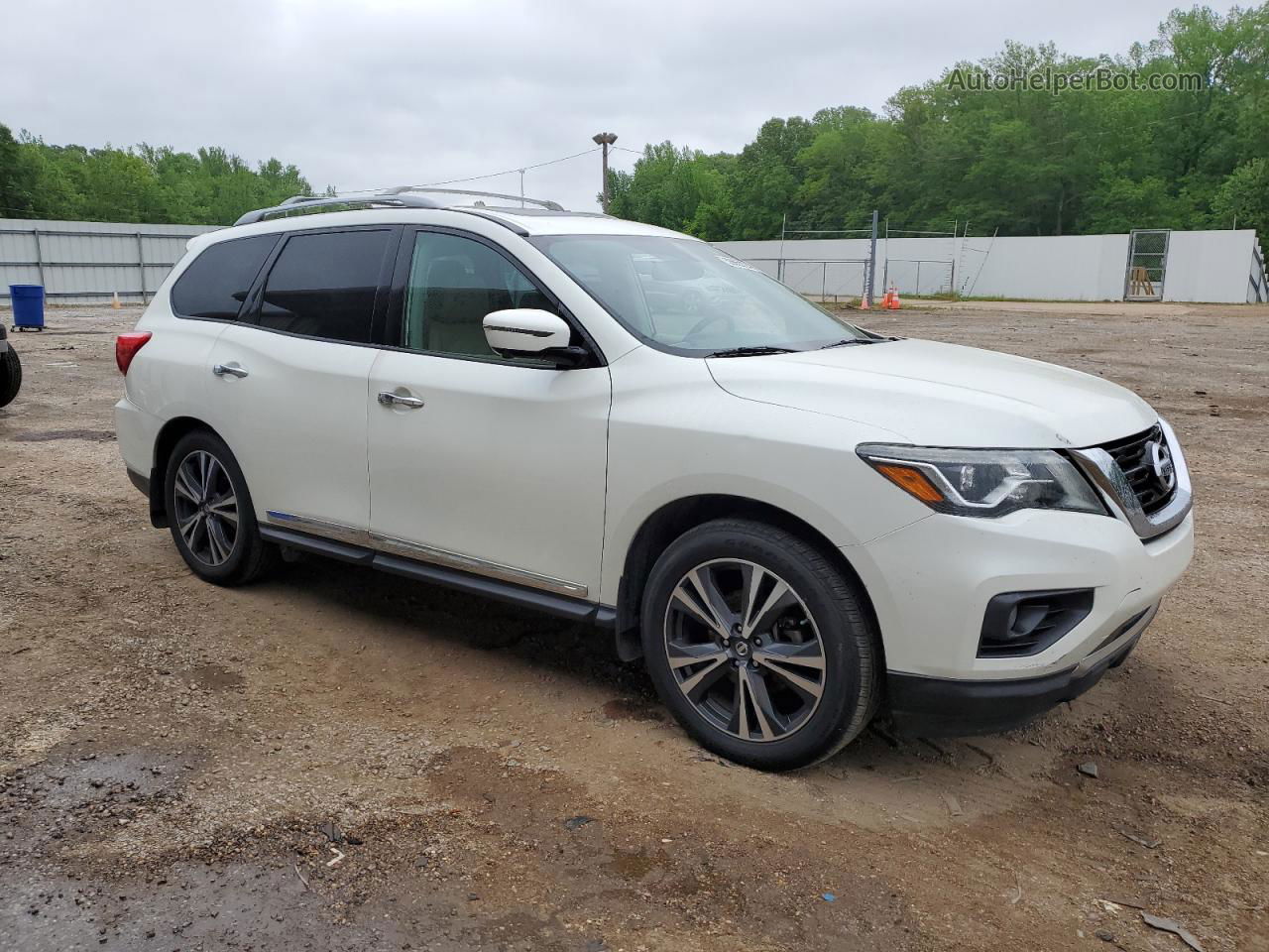 2017 Nissan Pathfinder S White vin: 5N1DR2MN6HC912159