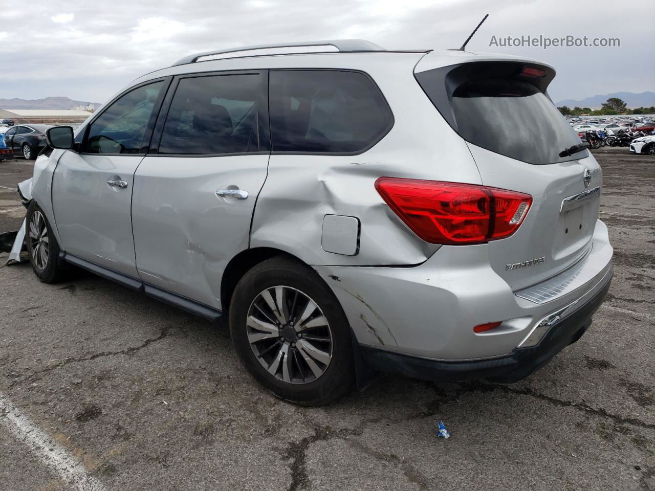 2017 Nissan Pathfinder S Серебряный vin: 5N1DR2MN7HC645503