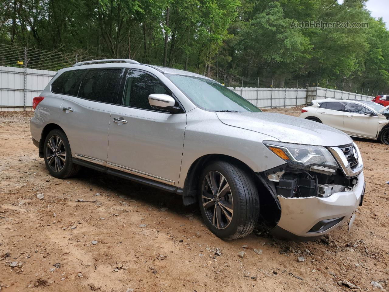 2017 Nissan Pathfinder S Silver vin: 5N1DR2MN8HC605608