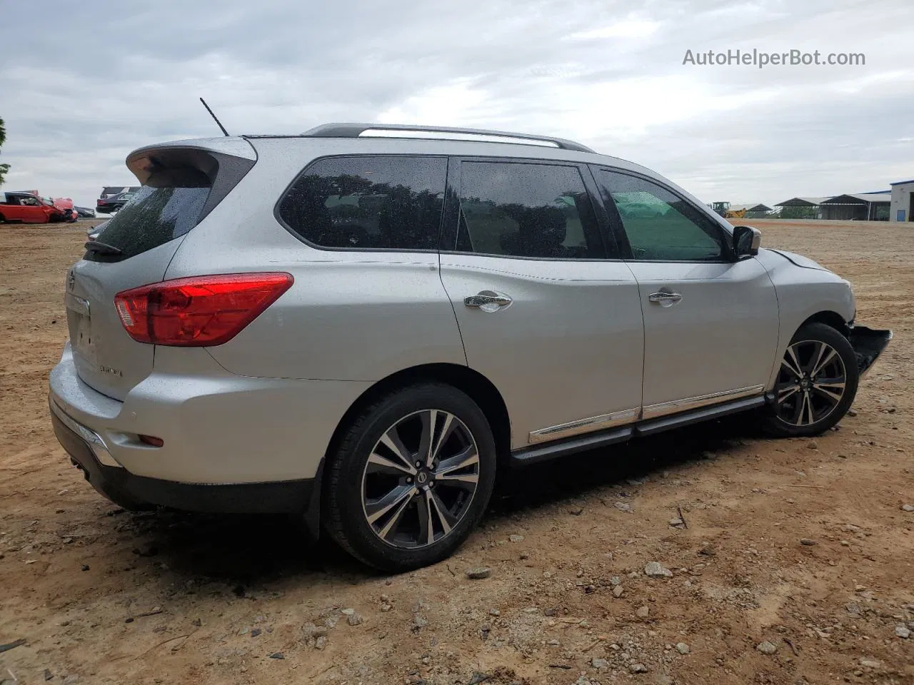 2017 Nissan Pathfinder S Silver vin: 5N1DR2MN8HC605608