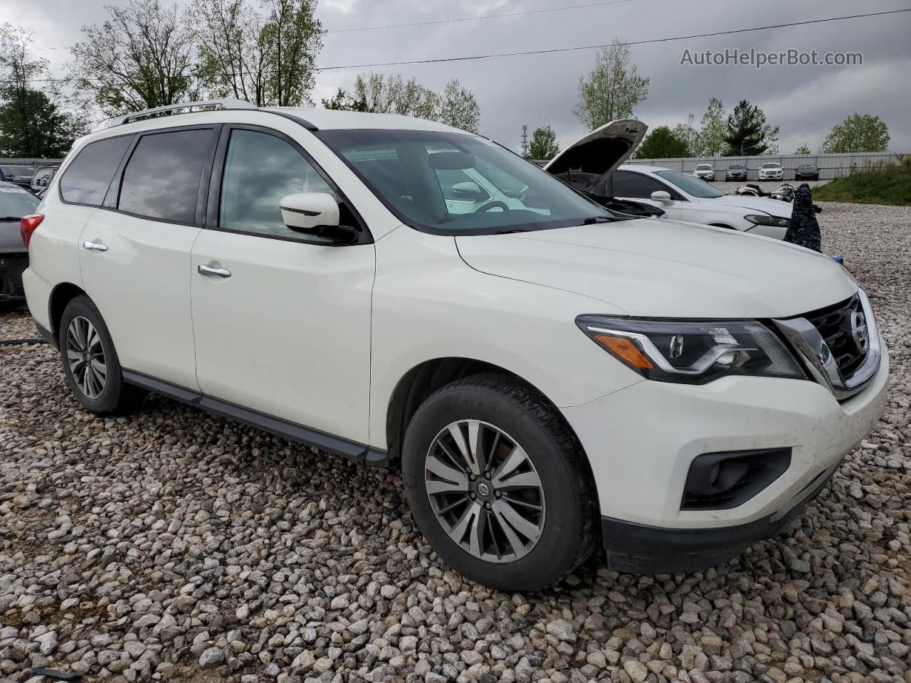 2017 Nissan Pathfinder S White vin: 5N1DR2MN9HC662285