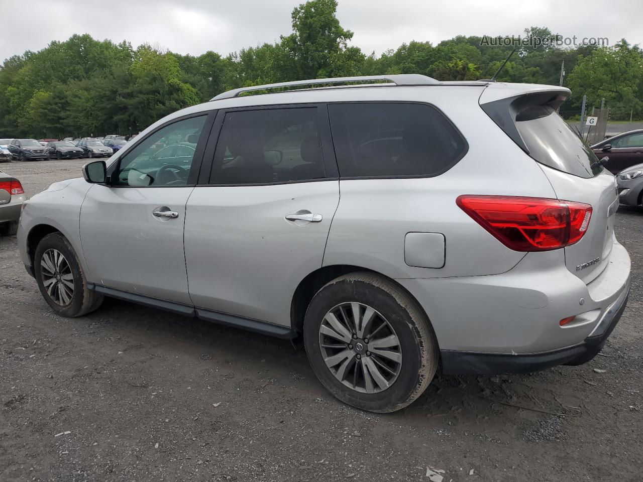 2017 Nissan Pathfinder S Silver vin: 5N1DR2MN9HC664537