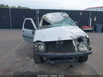 2003 Nissan Xterra Xe Silver vin: 5N1ED28T63C627451