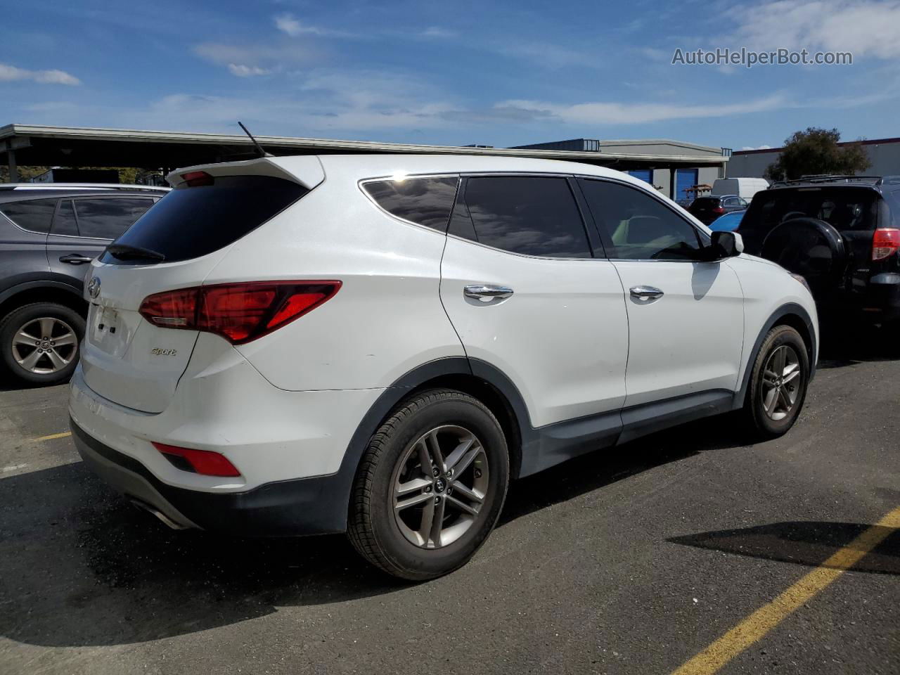 2018 Hyundai Santa Fe Sport  White vin: 5NMZT3LB3JH089030