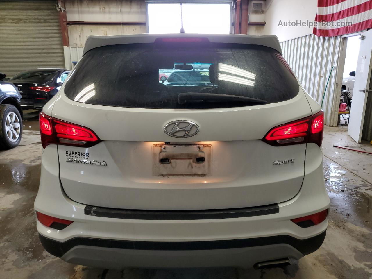 2018 Hyundai Santa Fe Sport  White vin: 5NMZT3LB3JH095765