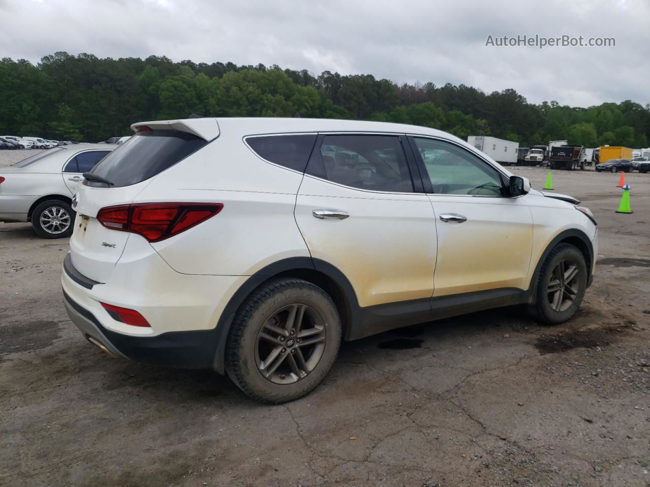 2018 Hyundai Santa Fe Sport  White vin: 5NMZT3LB6JH096411