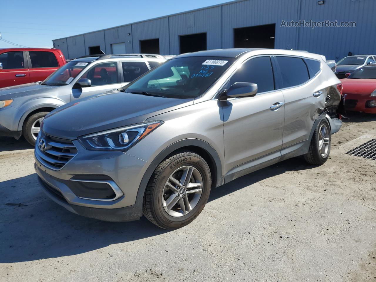 2018 Hyundai Santa Fe Sport  Silver vin: 5NMZT3LB9JH092787