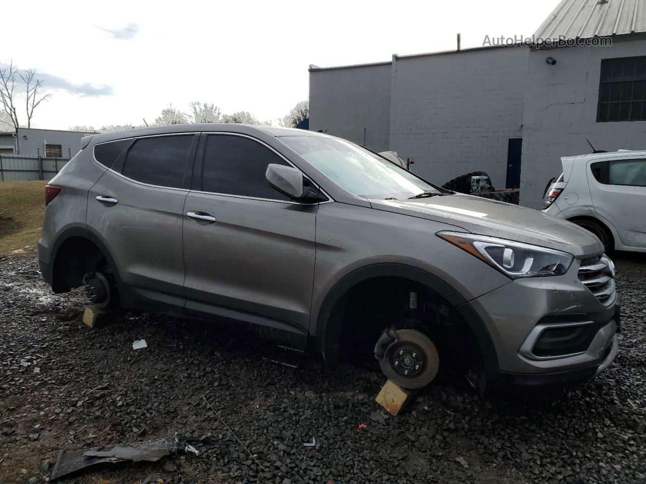 2018 Hyundai Santa Fe Sport  Gray vin: 5NMZTDLB1JH104050