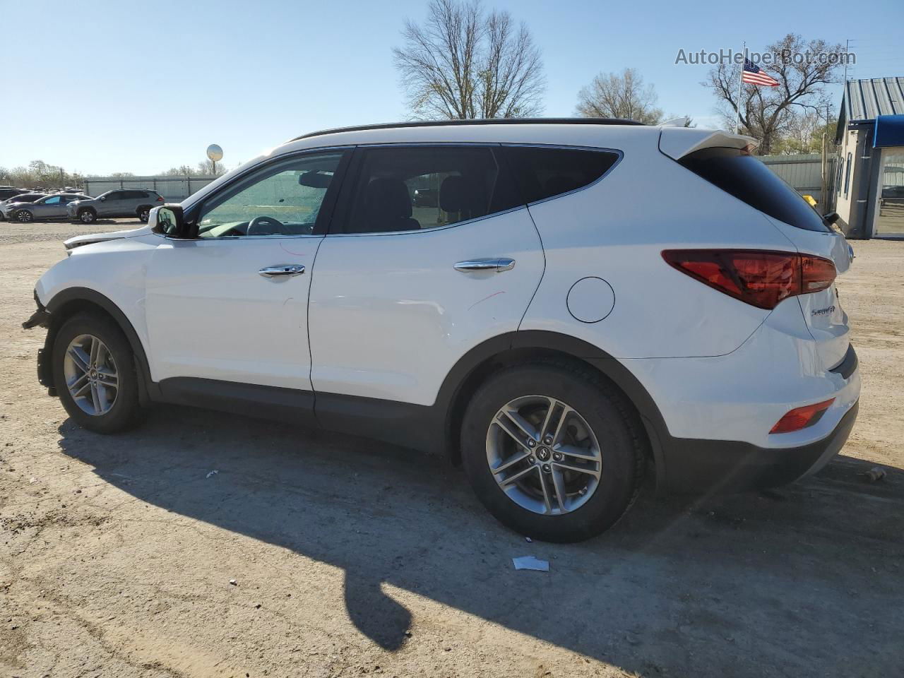 2018 Hyundai Santa Fe Sport  White vin: 5NMZU3LB0JH099110