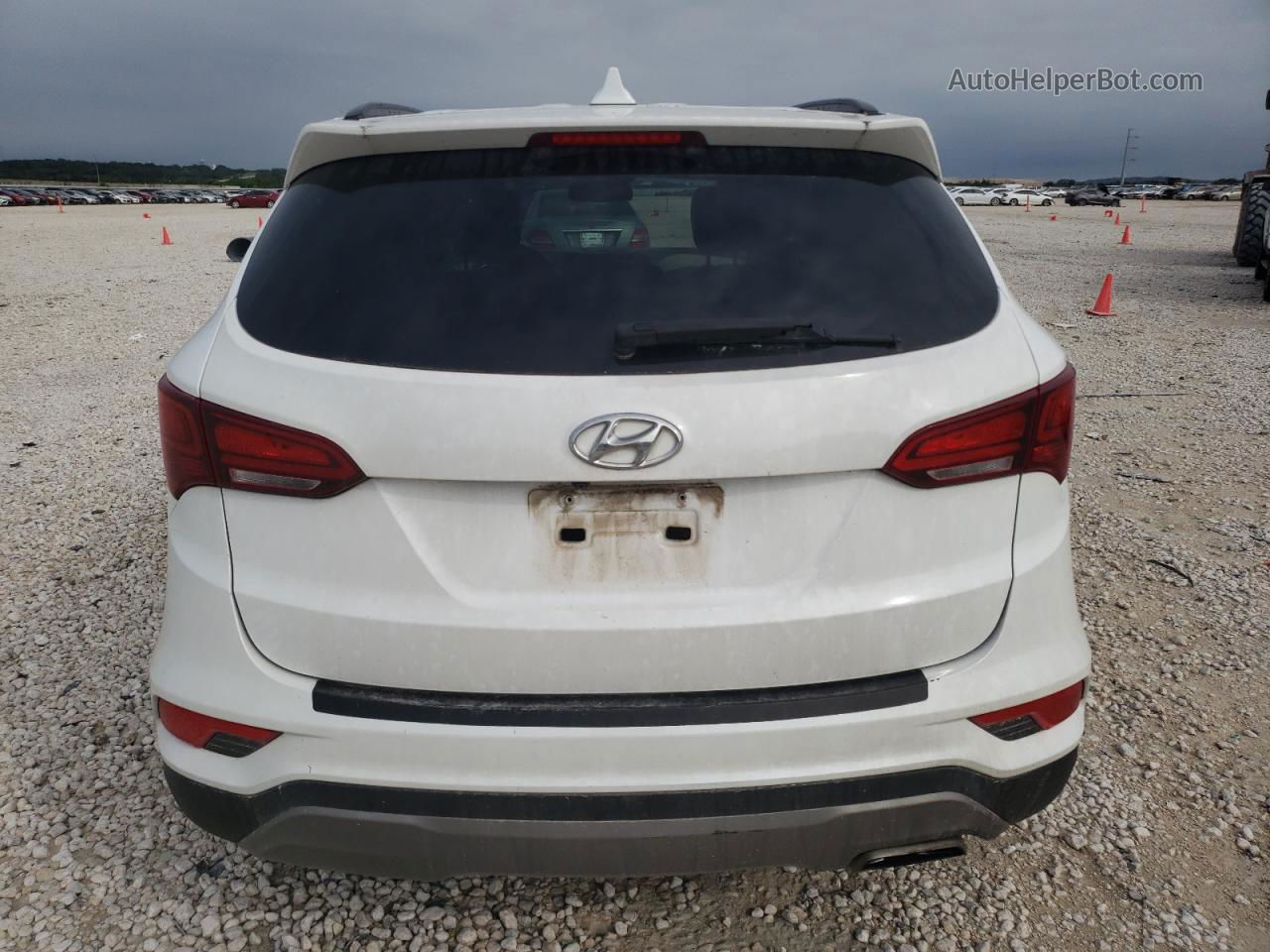 2018 Hyundai Santa Fe Sport  White vin: 5NMZU3LB3JH069292