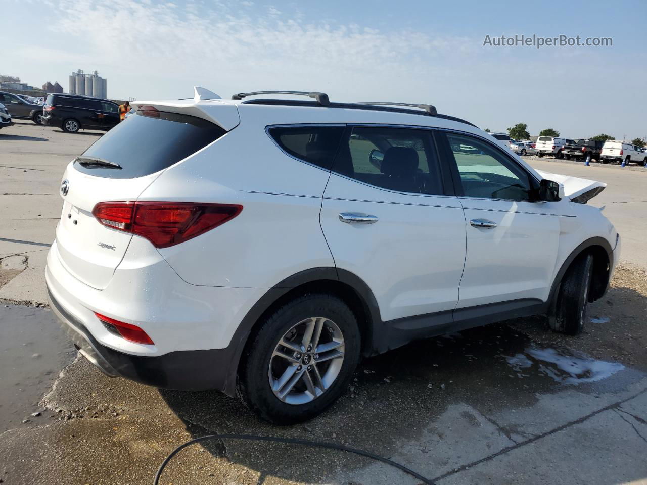 2018 Hyundai Santa Fe Sport  White vin: 5NMZU3LB9JH076067