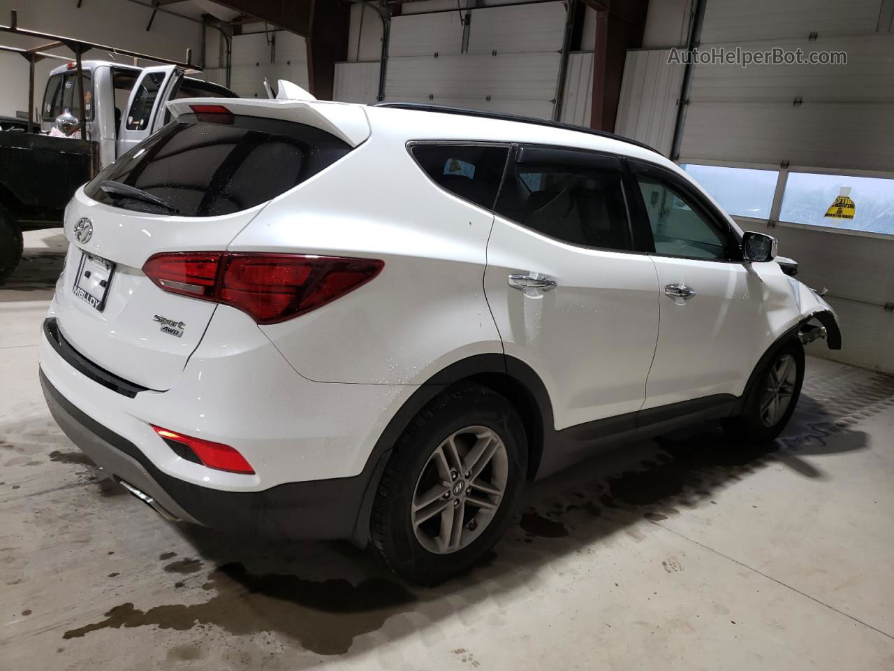 2018 Hyundai Santa Fe Sport  White vin: 5NMZUDLB3JH076247